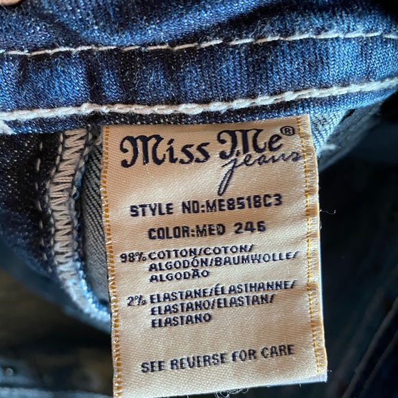 Miss Me - Standard Crop jeans - Picture 3 of 5